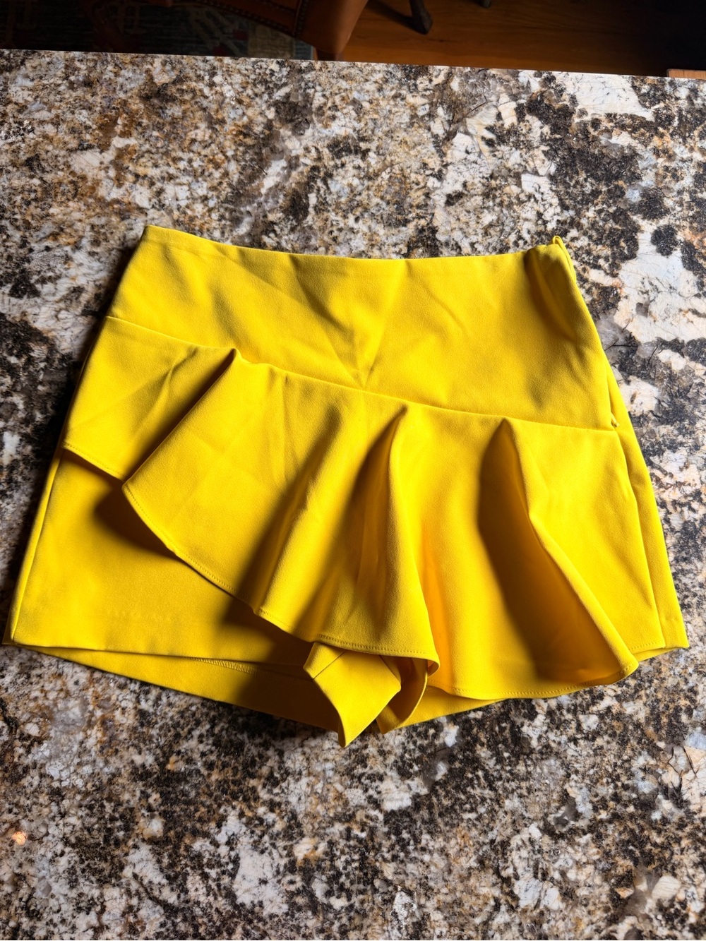 Zara Yellow Ruffle Skort, high waist, side zip, elastic back waist, CUTE! Size S - Picture 8 of 13